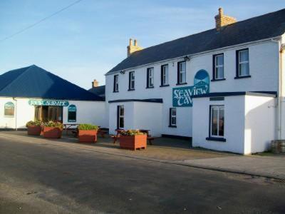 The Seaview Tavern Ballygorman Exterior photo