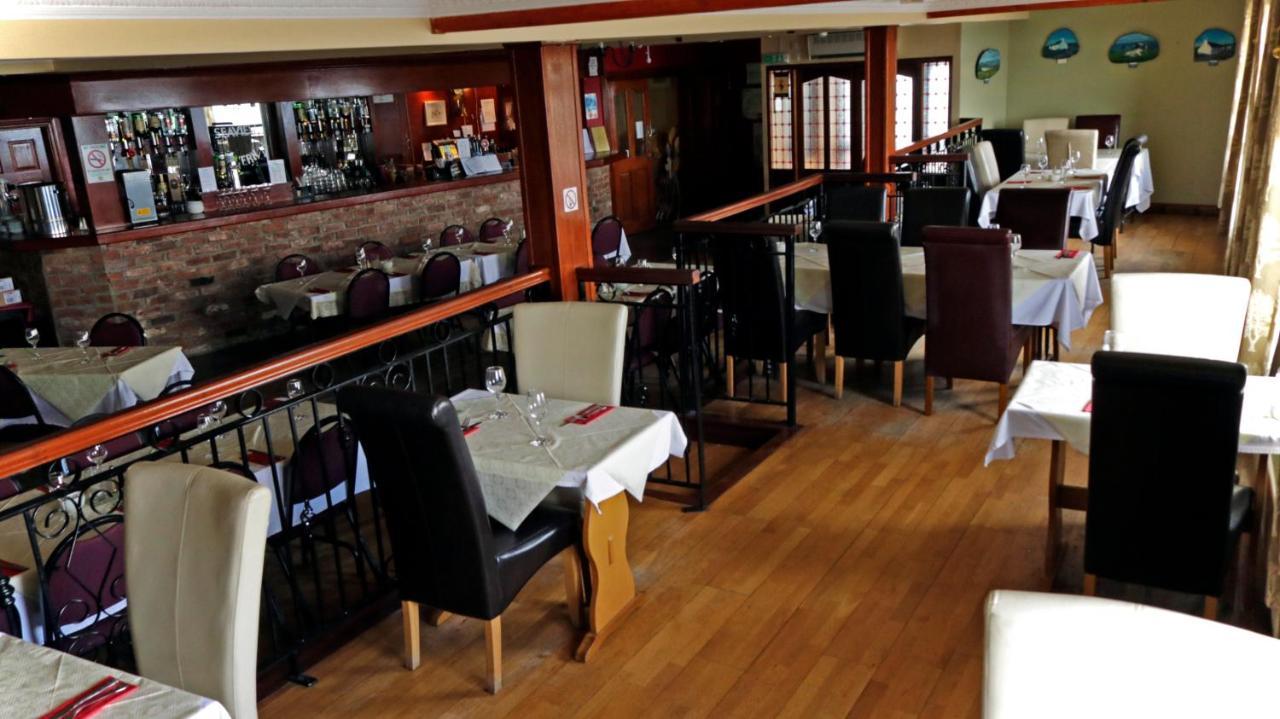 The Seaview Tavern Ballygorman Exterior photo