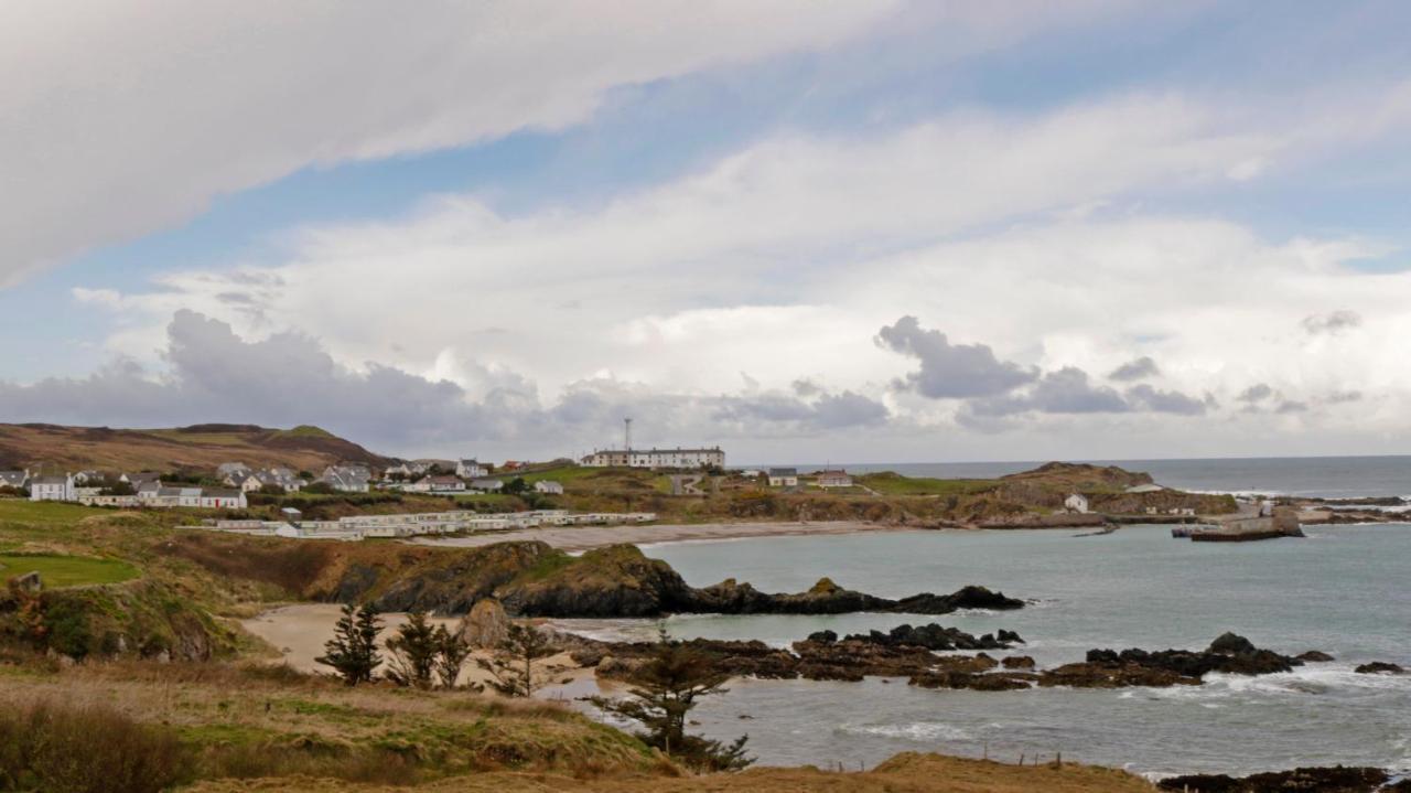 The Seaview Tavern Ballygorman Exterior photo