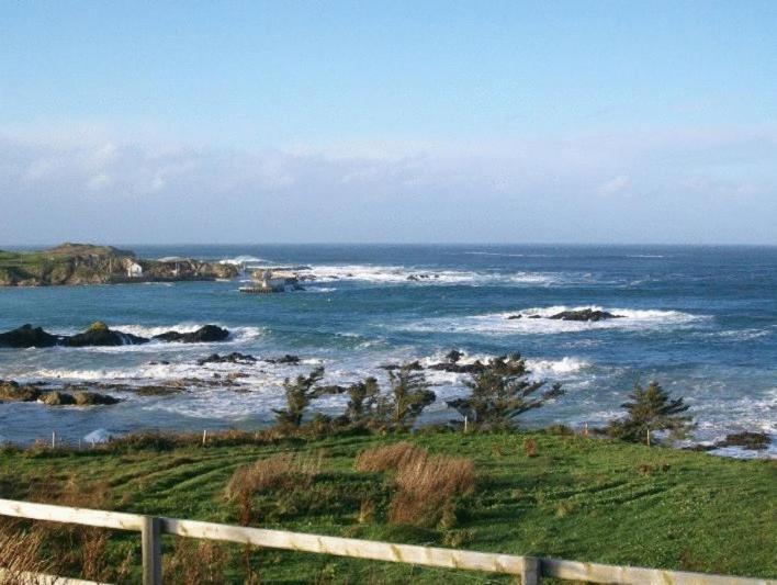 The Seaview Tavern Ballygorman Exterior photo
